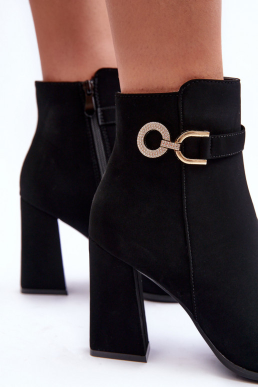 Oda Aulinukai su kulniukais su ornamentais juodos spalvos Lymall Oda Aulinukai su kulniukais su ornamentais juodos spalvos Lymall