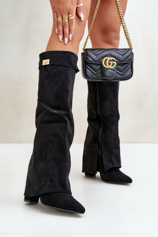 moteriški ilgaauliai batai iš eko zomšosoĮesuINyĮiniętą CholeĮką su kulniukais juodos spalvos Bralise moteriški ilgaauliai batai iš eko zomšosoĮesuINyĮiniętą CholeĮką su kulniukais juodos spalvos Bralise