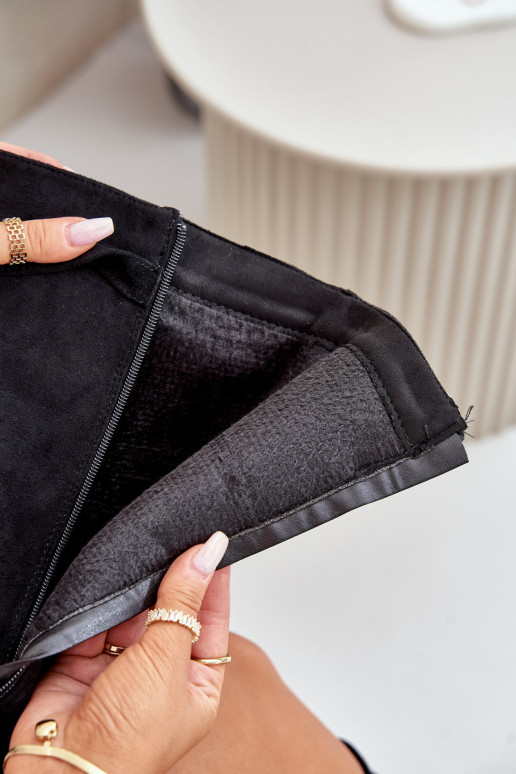 moteriški ilgaauliai batai iš eko zomšosoĮesuINyĮiniętą CholeĮką su kulniukais juodos spalvos Bralise moteriški ilgaauliai batai iš eko zomšosoĮesuINyĮiniętą CholeĮką su kulniukais juodos spalvos Bralise