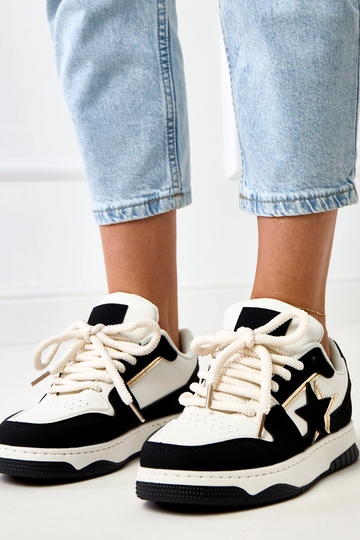 Juodai balti platforma...