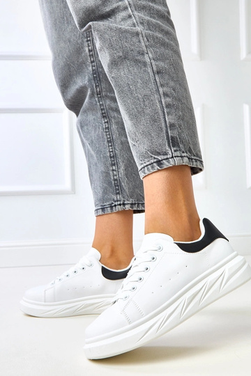 Juodai balti platforma... 2