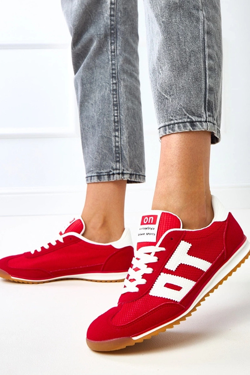 Raudoni sportiniai sportbačiai su...