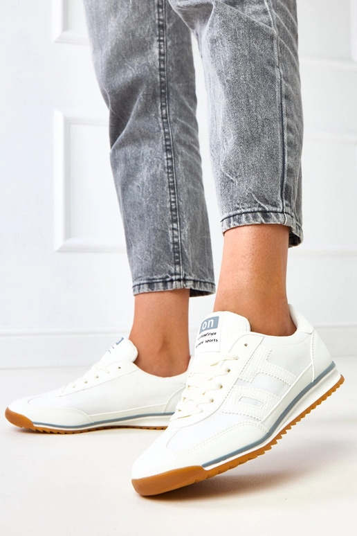 Balti sportiniai sportbačiai su...