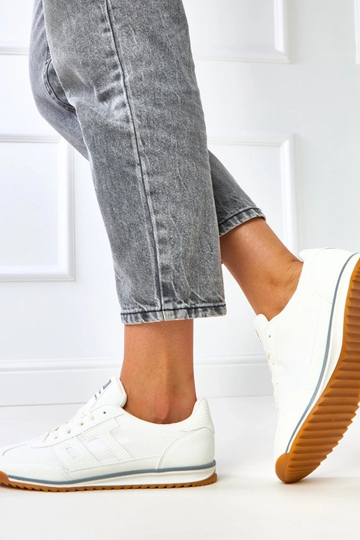 Balti sportiniai sportbačiai su...