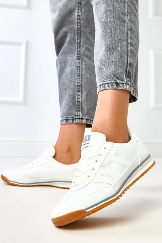 Balti sportiniai sportbačiai su...