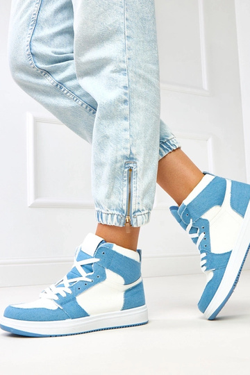 Aukšti sportbačiai virš...