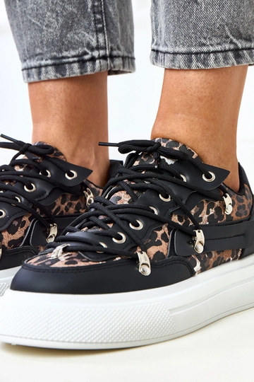 Juodai-balti sportbačiai...