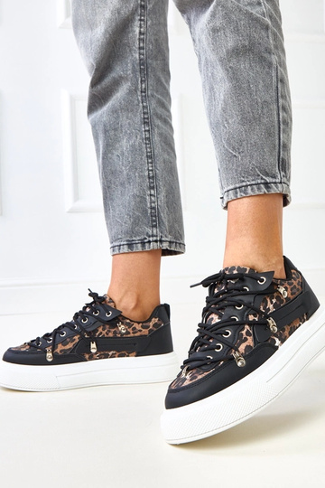 Juodai-balti sportbačiai... 2