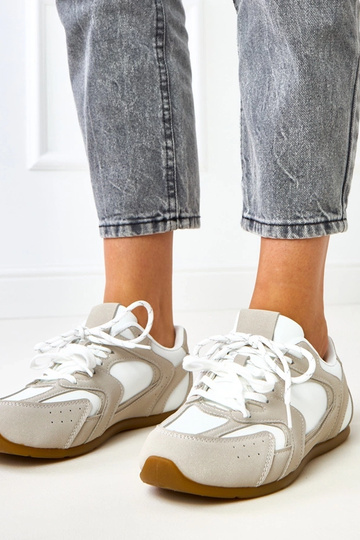 Balti-smėlio spalvos...