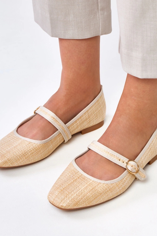 Smėlio spalvos pintos balerinos su... Smėlio spalvos pintos balerinos su...