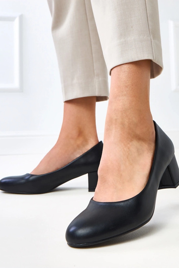 Juodi klasikiniai...