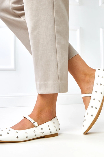 Baltos balerinos su... 2