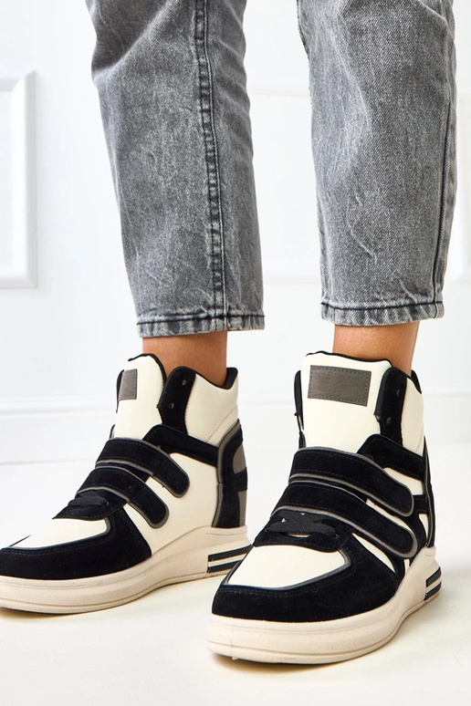 Aukšti juodai balti sportbačiai su...