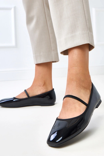 Juodos lakuotos balerinos... 2