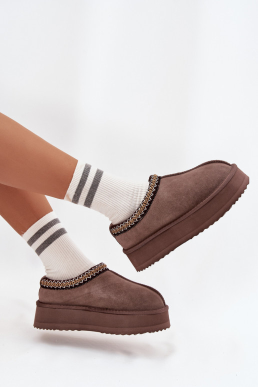 Žemas iš zomšos sniego batai MoteriškassuHaftem su platforma Vinceza 97960 rudos spalvos