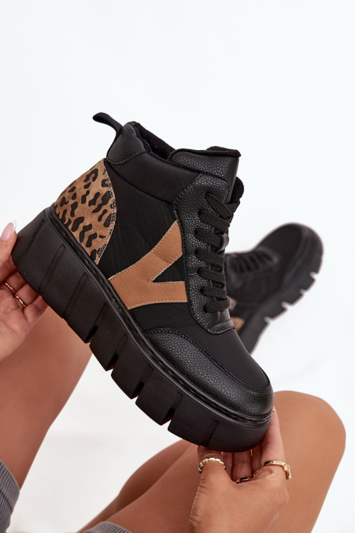 Oda Moteriški aulinukai su platforma pašiltinti Vinceza 66838 juodos spalvos