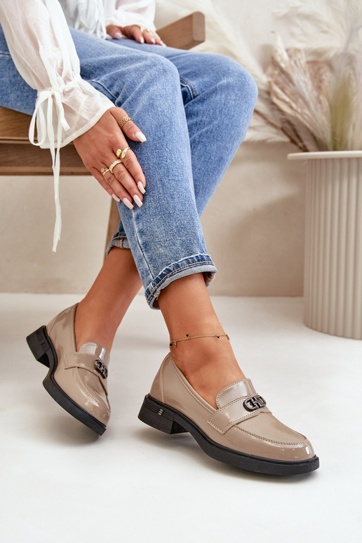 Lakuoti odiniai mokasinai smėlio... Lakuoti odiniai mokasinai smėlio...