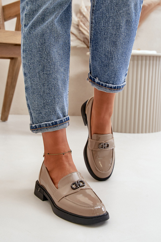 Lakuoti odiniai mokasinai smėlio... Lakuoti odiniai mokasinai smėlio...