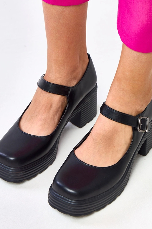 Juodi pusauliniai bateliai su...