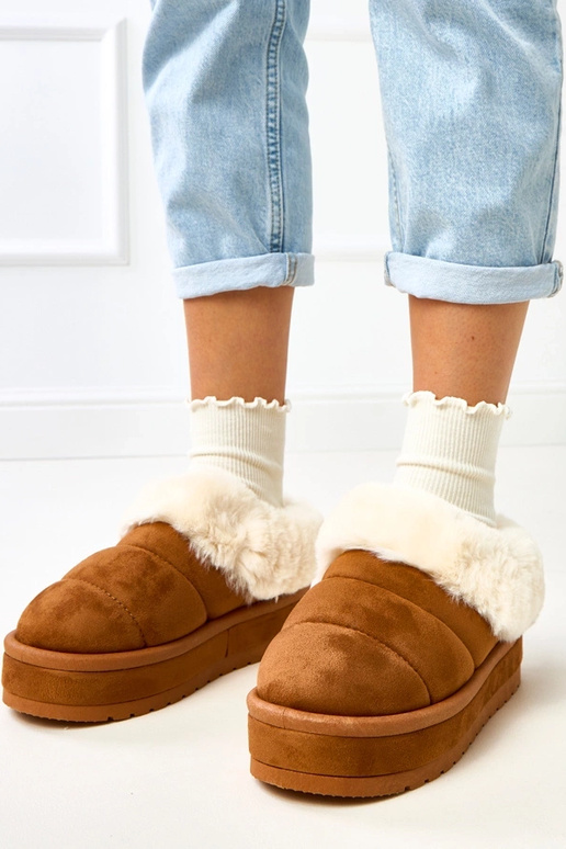 Rudi trumpi sniego batai šiltinti...