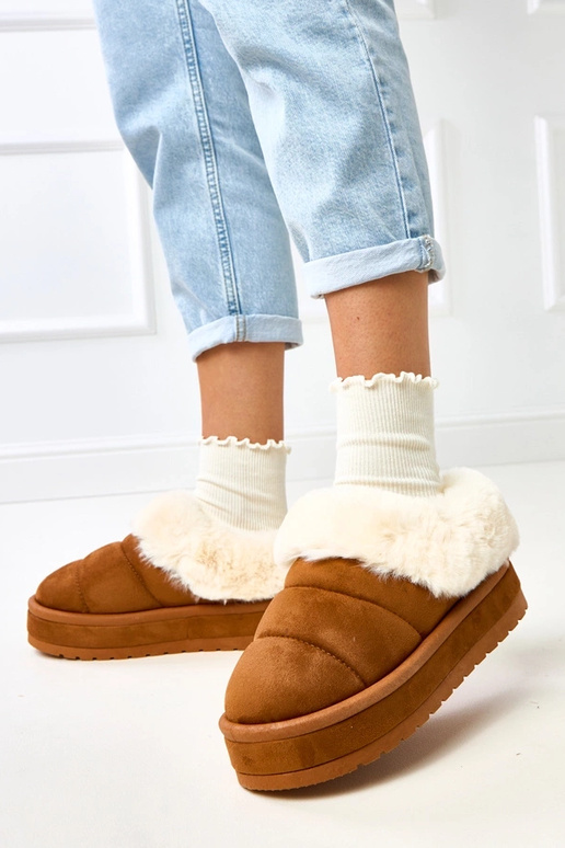 Rudi trumpi sniego batai šiltinti...