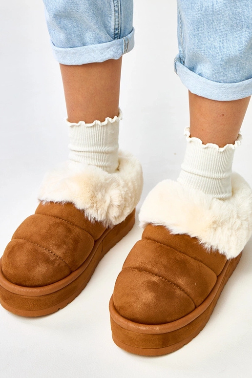 Rudi trumpi sniego batai šiltinti...