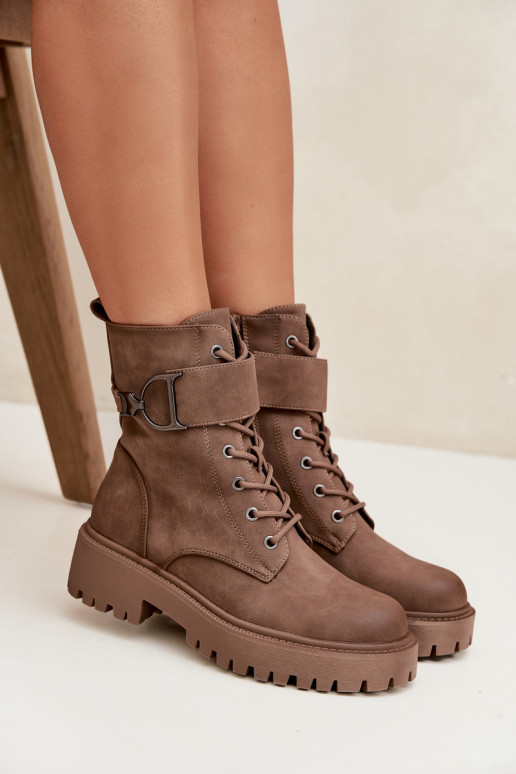 Darbiniai kulkšnies batai Moteriškassupašiltinti su dekoruotais kulnais smėlio spalvos Ulivine Darbiniai kulkšnies batai Moteriškassupašiltinti su dekoruotais kulnais smėlio spalvos Ulivine