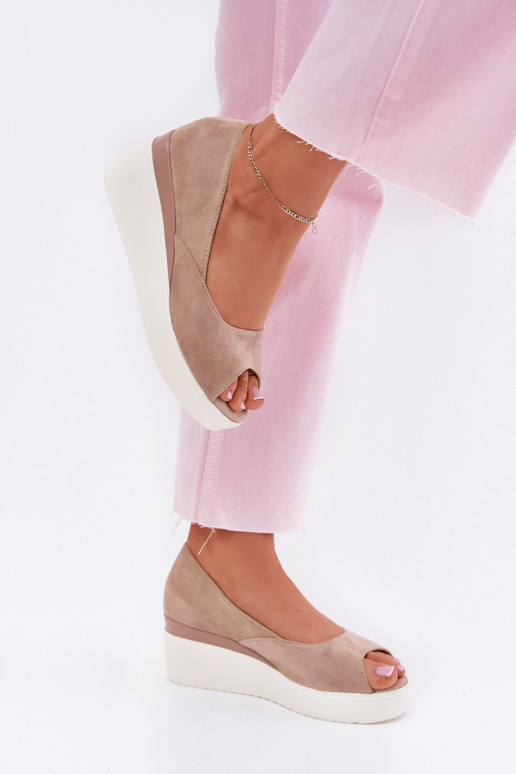 Moteriškos basutės Ant platformos Z iš eko zomšosu smėlio spalvos Velira Moteriškos basutės Ant platformos Z iš eko zomšosu smėlio spalvos Velira