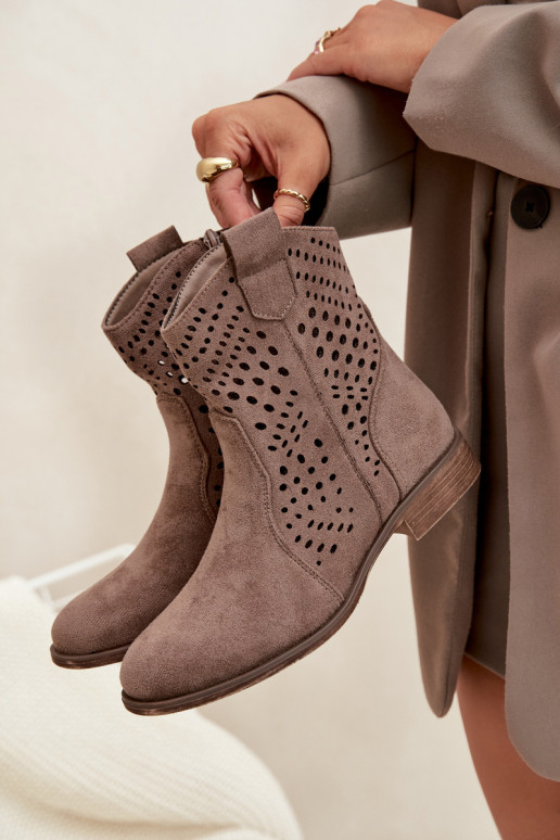 Ažūriniai aulinukai Moteriškas su plačiais kulniukais smėlio spalvos Amisna Ažūriniai aulinukai Moteriškas su plačiais kulniukais smėlio spalvos Amisna