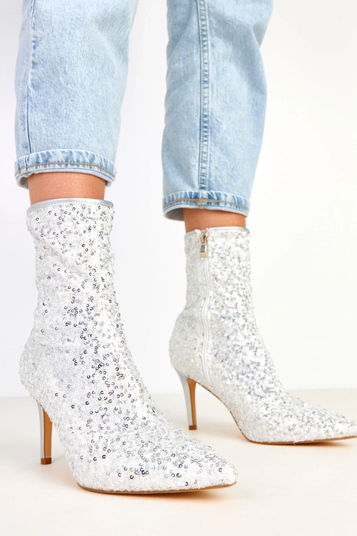 Sidabriniai aulinukai su blizgančiu...