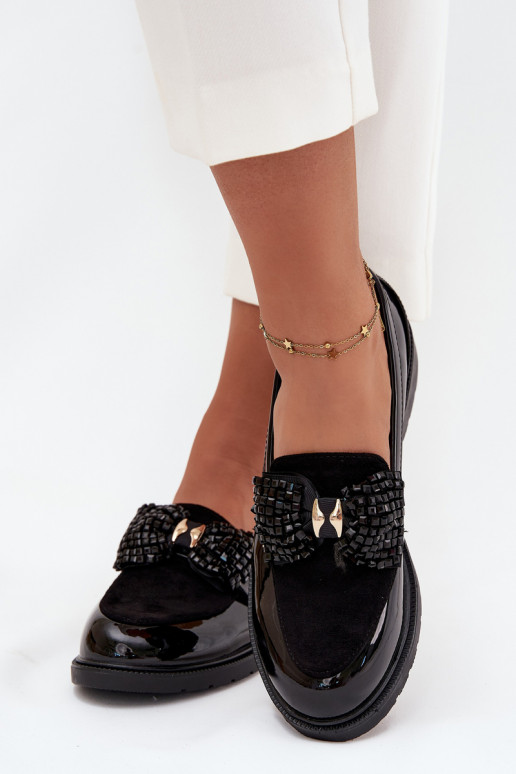 Lakuoti mokasinai su širdimi juodos spalvos