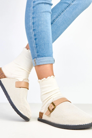 Smėlio spalvos šlepetės ant... 2