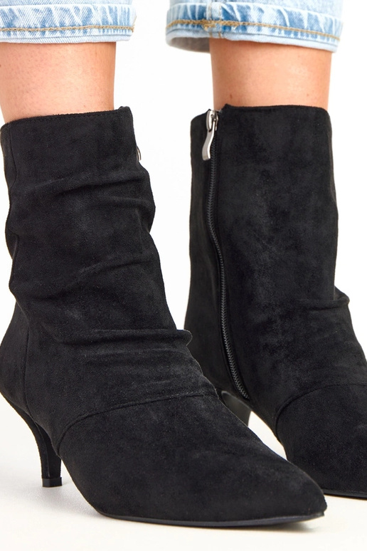 Juodos botinės ant žemo kulno su...