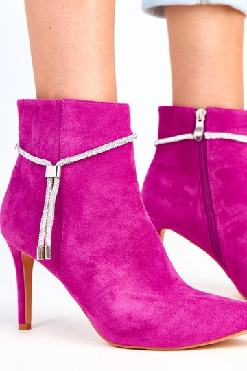 Violetinės botinės ant...