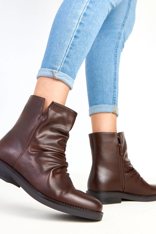 Rudos moteriškos botinės su... Rudos moteriškos botinės su...