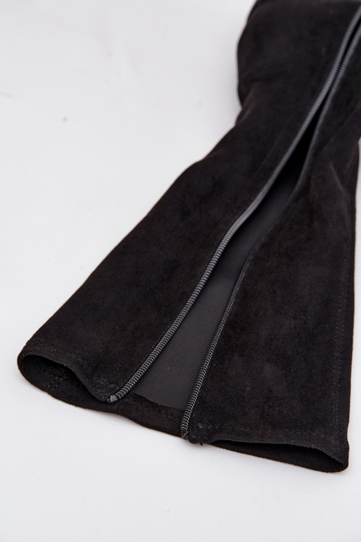 moteriški ilgaauliai batai Ant žemo kulno iš eko zomšosoĮe Sergio Leone KZ212 juodos spalvos moteriški ilgaauliai batai Ant žemo kulno iš eko zomšosoĮe Sergio Leone KZ212 juodos spalvos