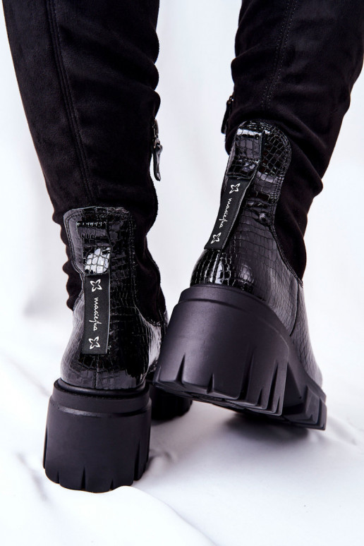 Oda ilgaauliai batai Tai turiciejka  juodos spalvos 05260-01 Oda ilgaauliai batai Tai turiciejka  juodos spalvos 05260-01