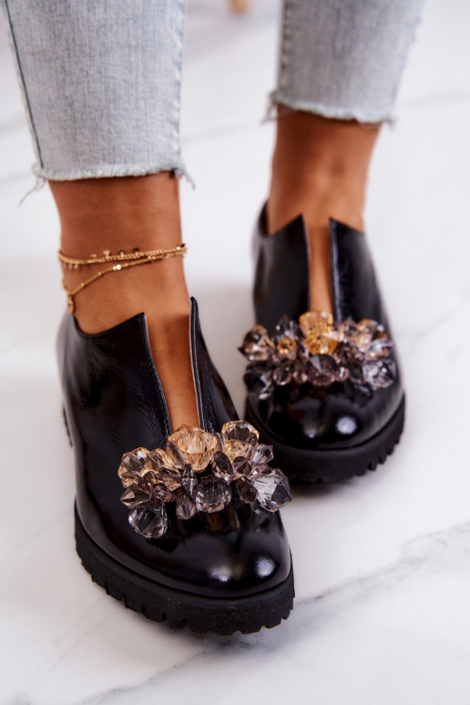 Elegantiško stiliaus Oda batai su ornamentais juodos spalvos Cindy Elegantiško stiliaus Oda batai su ornamentais juodos spalvos Cindy