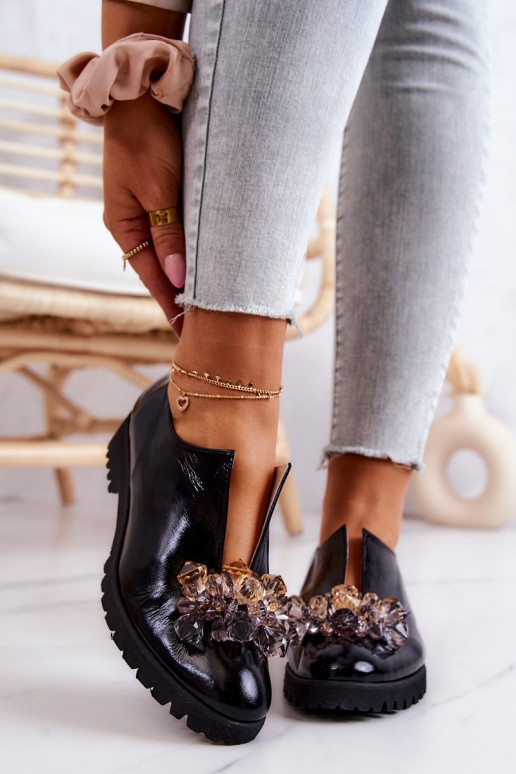 Elegantiško stiliaus Oda batai su ornamentais juodos spalvos Cindy Elegantiško stiliaus Oda batai su ornamentais juodos spalvos Cindy