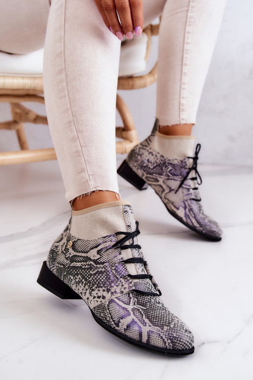 Moteriški aulinukai iš zomšos Avalynė su gyvatės odos imitacija Tai turiciejka 04744-03 smėlio spalvos Moteriški aulinukai iš zomšos Avalynė su gyvatės odos imitacija Tai turiciejka 04744-03 smėlio spalvos