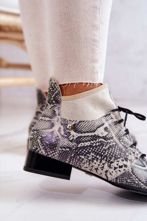 Moteriški aulinukai iš zomšos Avalynė su gyvatės odos imitacija Tai turiciejka 04744-03 smėlio spalvos Moteriški aulinukai iš zomšos Avalynė su gyvatės odos imitacija Tai turiciejka 04744-03 smėlio spalvos