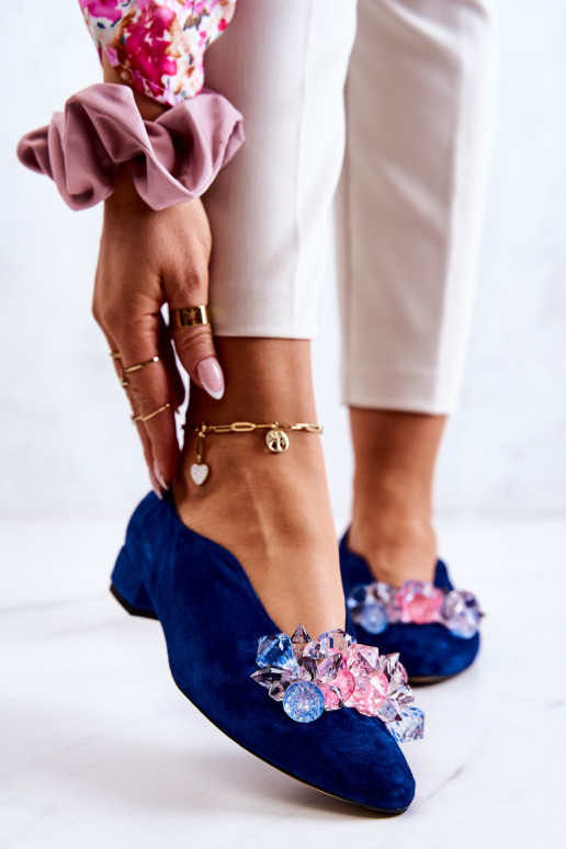 Elegantiško stiliaus iš zomšos batai su ornamentais tamsiai mėlynos spalvos McQueen Elegantiško stiliaus iš zomšos batai su ornamentais tamsiai mėlynos spalvos McQueen