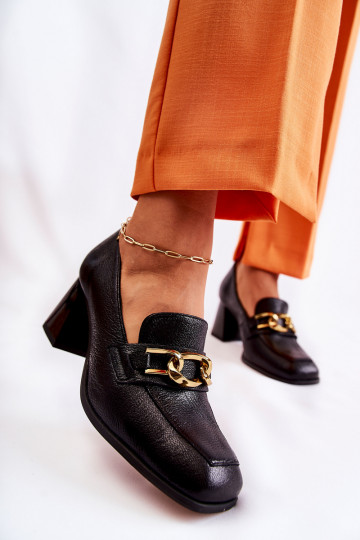 Odiniai bateliai su grandinėlėmis Laura Messi 2515 juodos spalvos