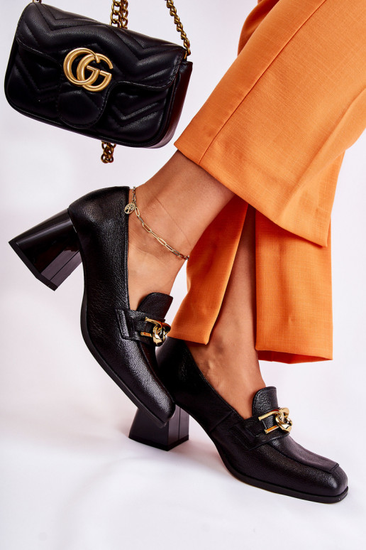 Oda Bateliai su grandinėlėmis Laura Messi 2515 juodos spalvos