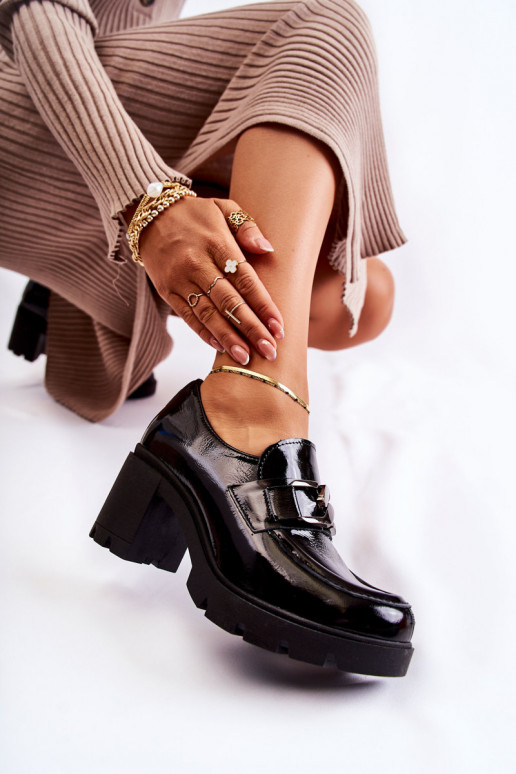 Elegantiško stiliaus batai su kulniukais Su sidabrine puošyba juodos spalvos Lemar Harmell Elegantiško stiliaus batai su kulniukais Su sidabrine puošyba juodos spalvos Lemar Harmell