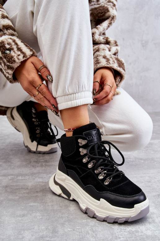 Moteriškas Aukštas sportiniai bateliai GOE KK2N4098 juodos spalvos Moteriškas Aukštas sportiniai bateliai GOE KK2N4098 juodos spalvos