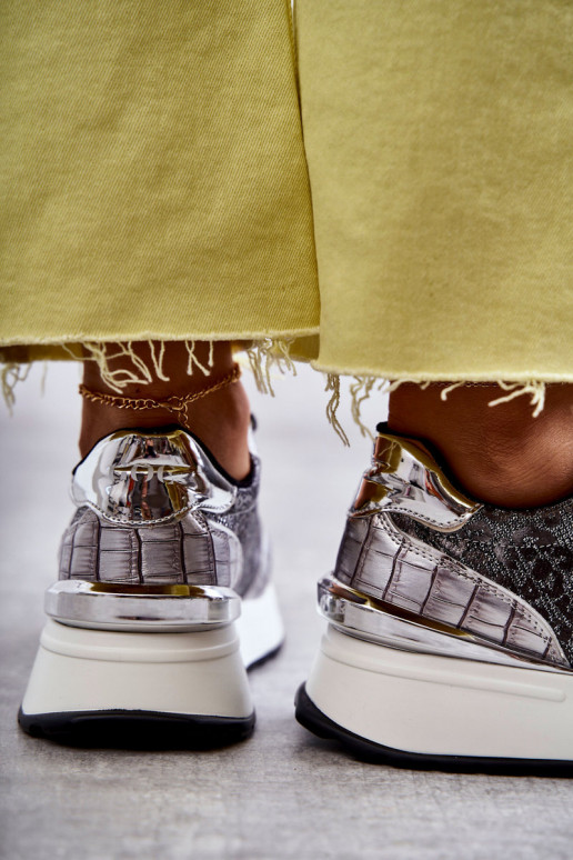 Moteriškas sportiniai bateliai Ant platformos GOE KK2N4083 sidabro spalvos Moteriškas sportiniai bateliai Ant platformos GOE KK2N4083 sidabro spalvos