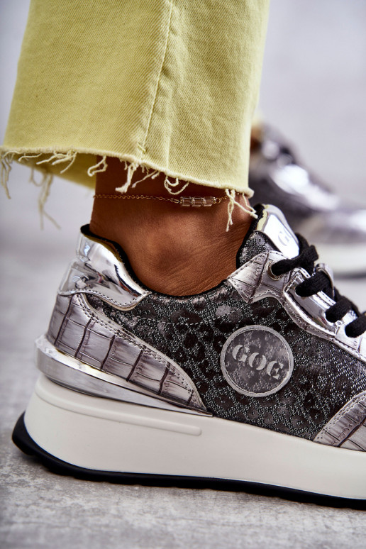 Moteriškas sportiniai bateliai Ant platformos GOE KK2N4083 sidabro spalvos Moteriškas sportiniai bateliai Ant platformos GOE KK2N4083 sidabro spalvos