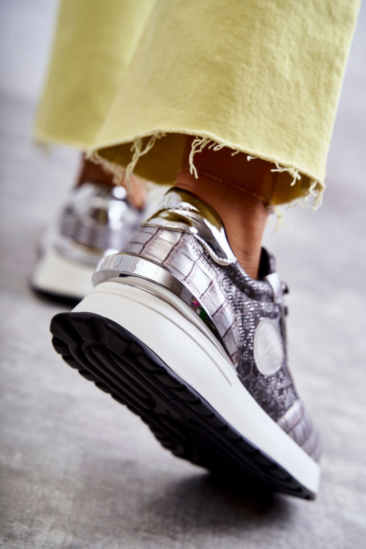 Moteriškas sportiniai bateliai Ant platformos GOE KK2N4083 sidabro spalvos Moteriškas sportiniai bateliai Ant platformos GOE KK2N4083 sidabro spalvos