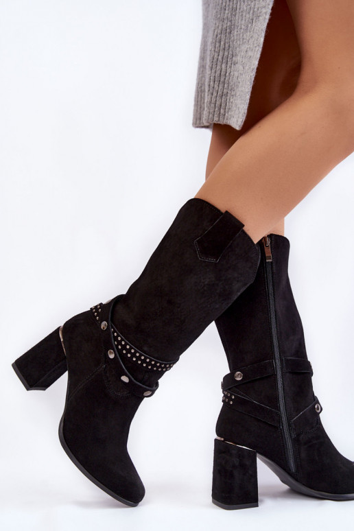 Moteriškas iš zomšos ilgaauliai batai su kulniukais LeĮskis Shoes 2934/B juodos spalvos Moteriškas iš zomšos ilgaauliai batai su kulniukais LeĮskis Shoes 2934/B juodos spalvos